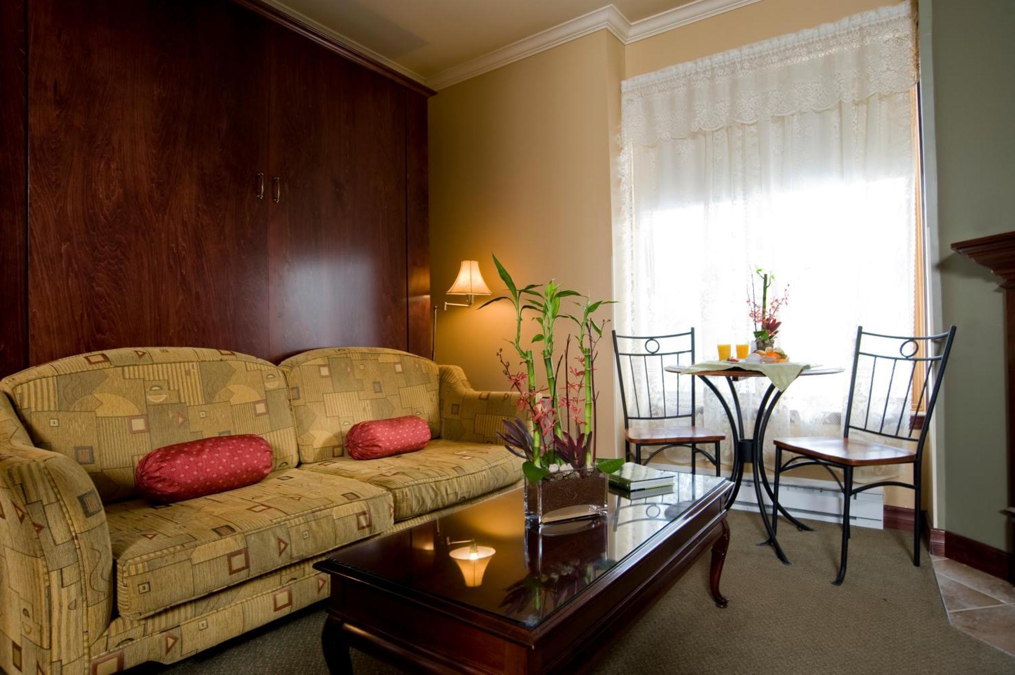Отель Relais St-Denis Saint-Sauveur Экстерьер фото