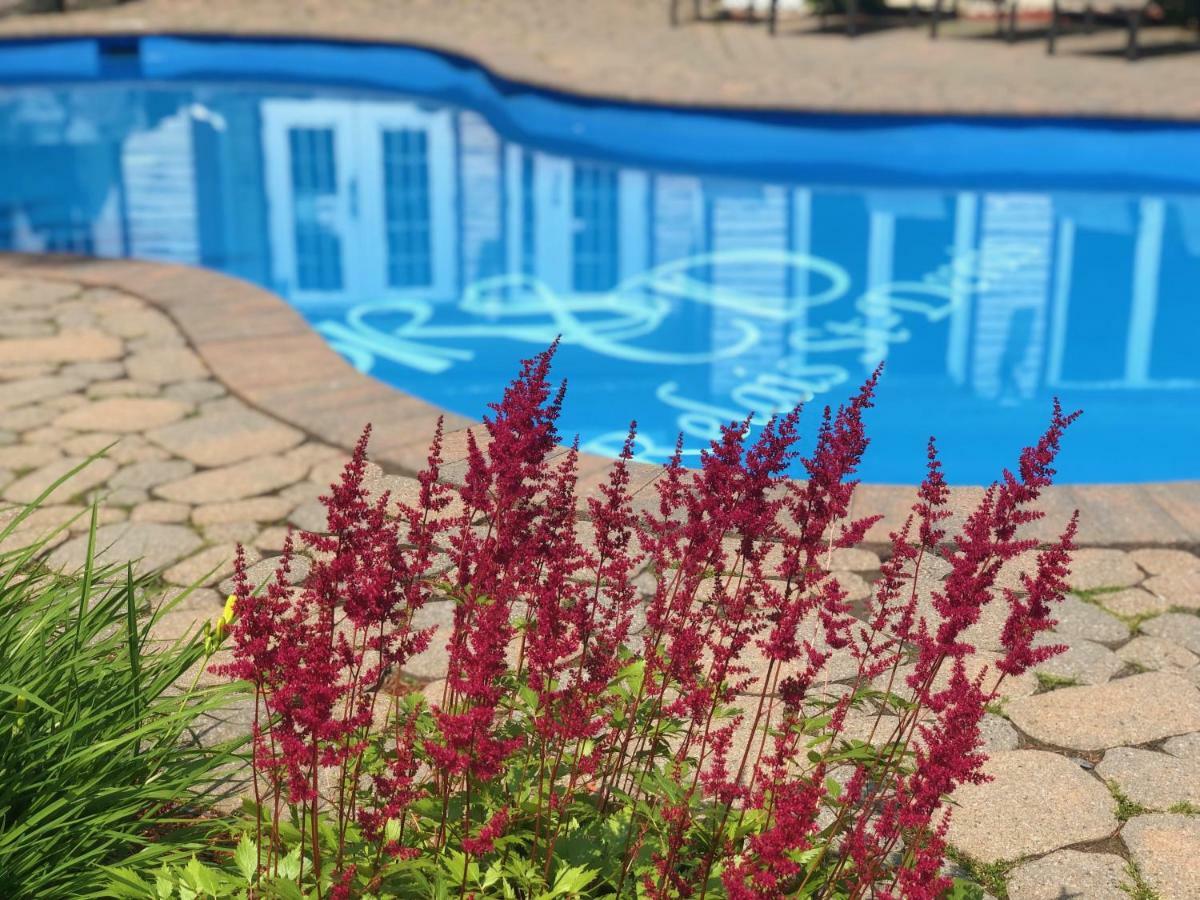 Отель Relais St-Denis Saint-Sauveur Экстерьер фото